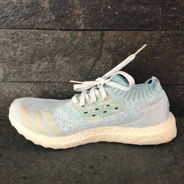 ADIDAS ULTRABOOST PARLEY - ICEY BLUE UNCAGED