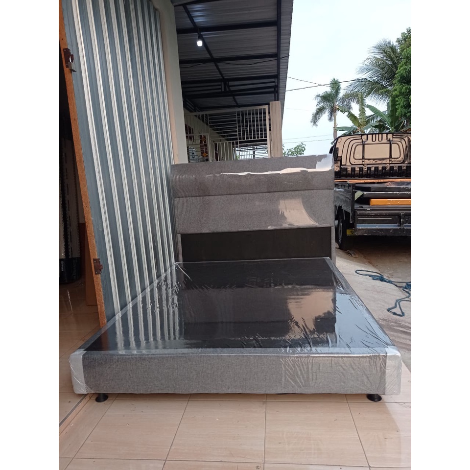 DIVAN/ Dipan Sandaran Springbed Matras Bedset Equeen ukuran 160x200 (tanpa matras)