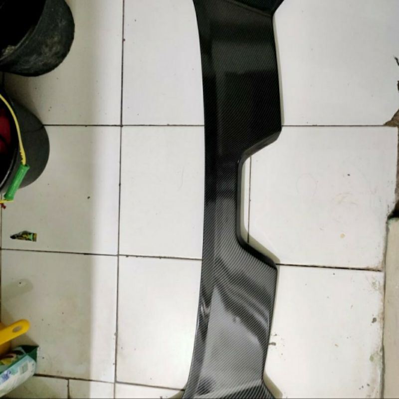 Spoiler toyota raize rocky