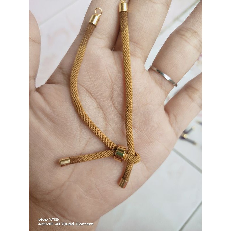 gelang Pandora kaitan