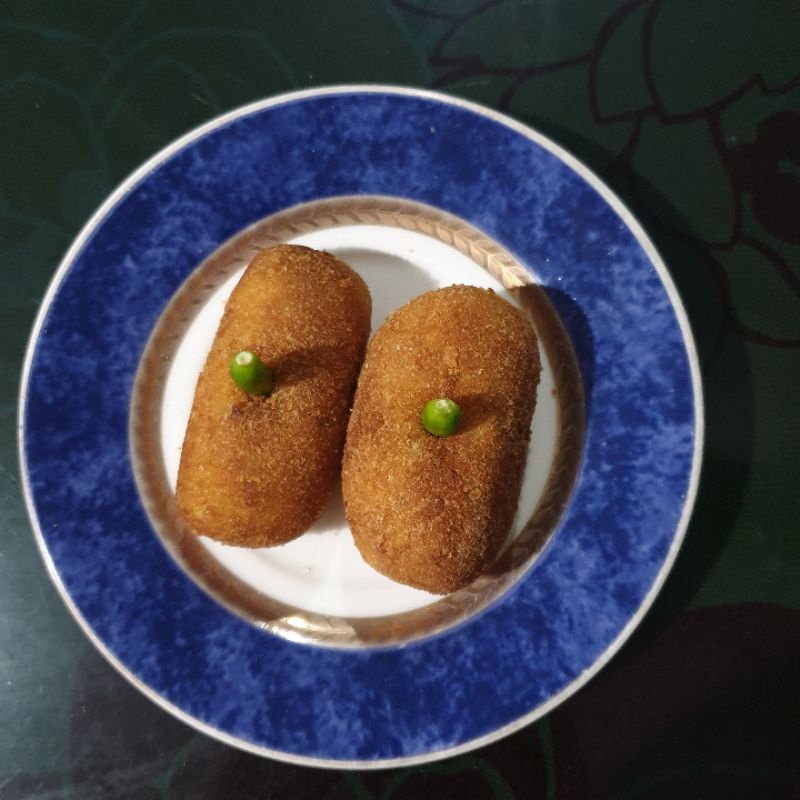

kroket kentang isi daging frozen 10 pcs