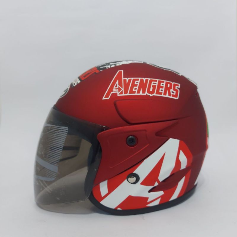 Helm Anak Avanger Usia 3 SD 9  Tahun