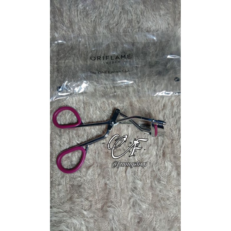 Penjepit Bulu Mata Oriflame