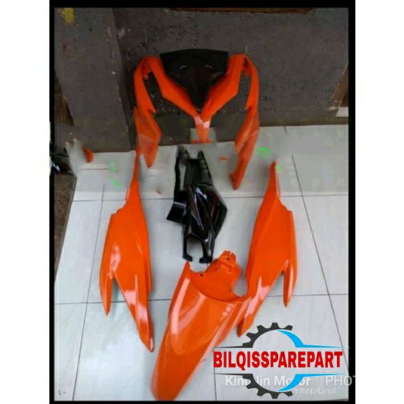 MURAH full body halus honda vario 125 old warna orange/oren