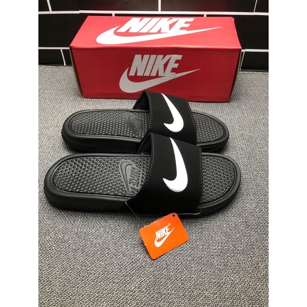 SANDAl SLIDE NIKEmi HITAM CASUAL PALING KEKINIAN BISA DIPAKAI PRIA DAN WANITA