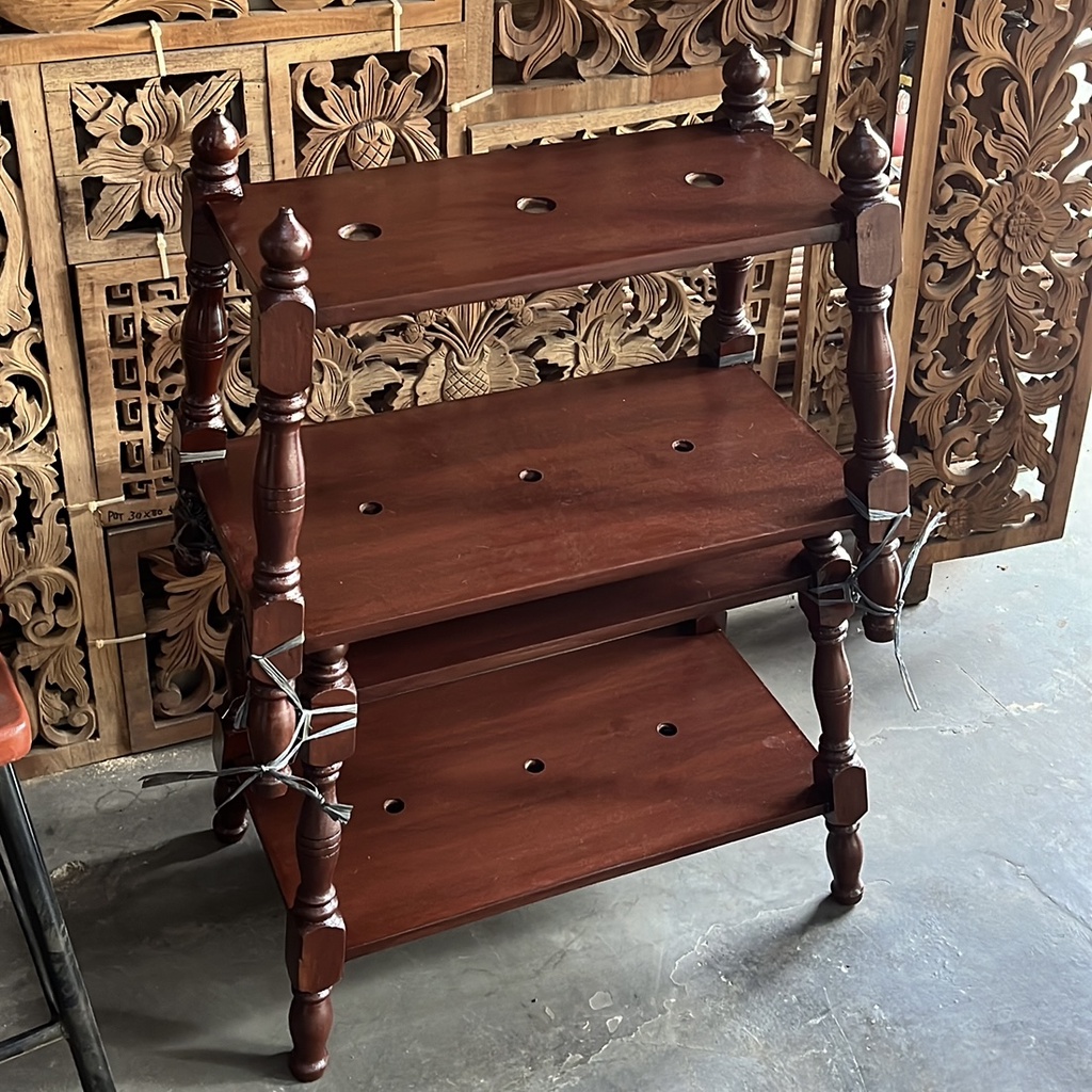 Tiang bendera pataka 3 lubang