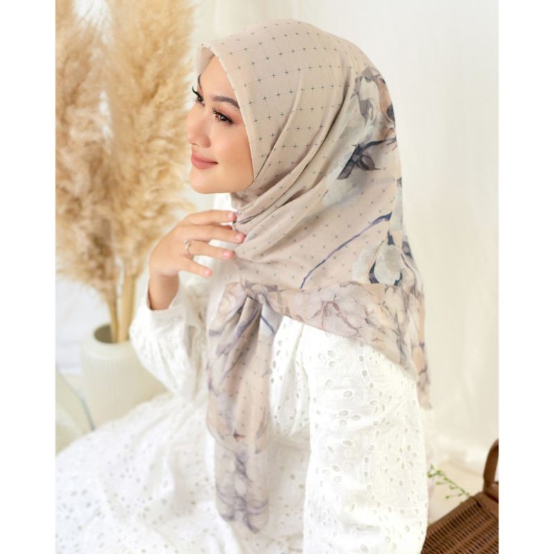 Nada Puspita Scarf - Gardenia Beige