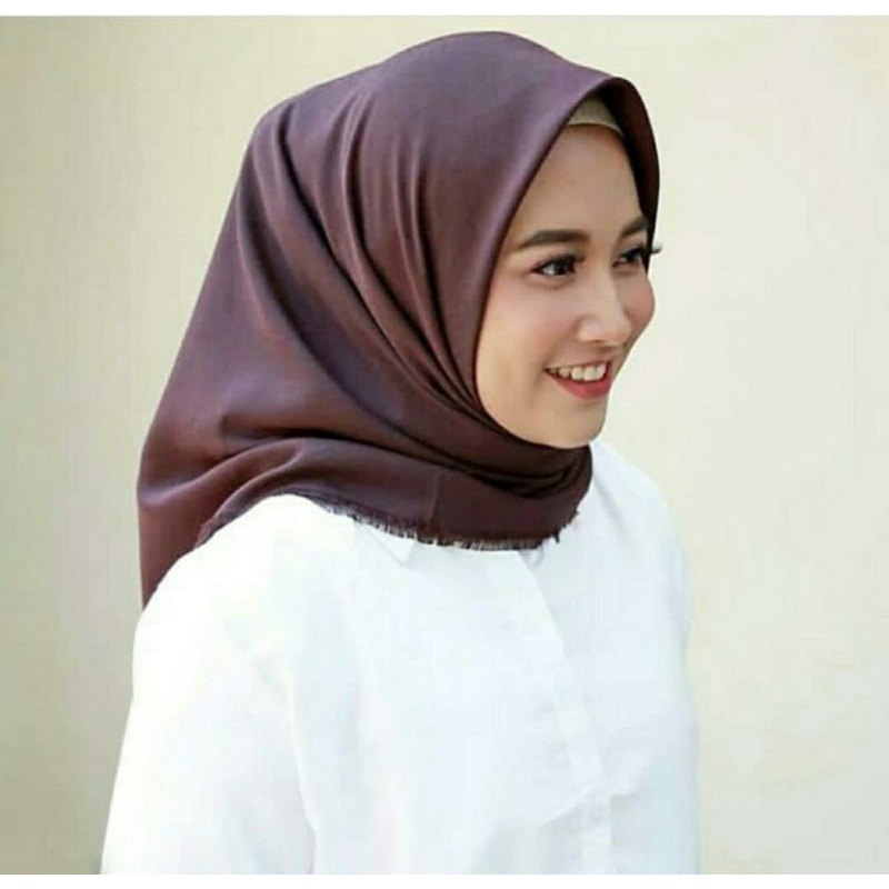 HIJAB RAWIS SEGI EMPAT