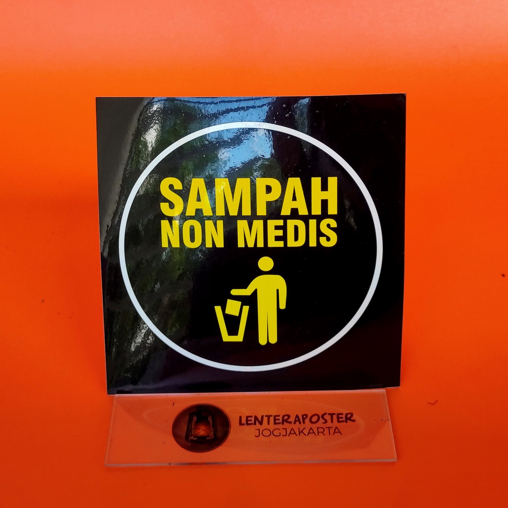 

Stiker tempat Sampah Non Medis, Bahan stiker Vinly di Laminasi Glossy. Ukuran 15.5 cm x 15.5 cm.