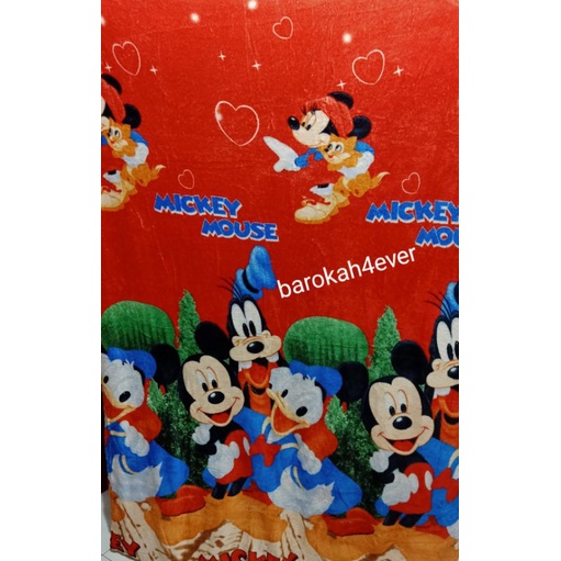 Selimut Bulu Motif Tikus MICKY Halus dan Lembut