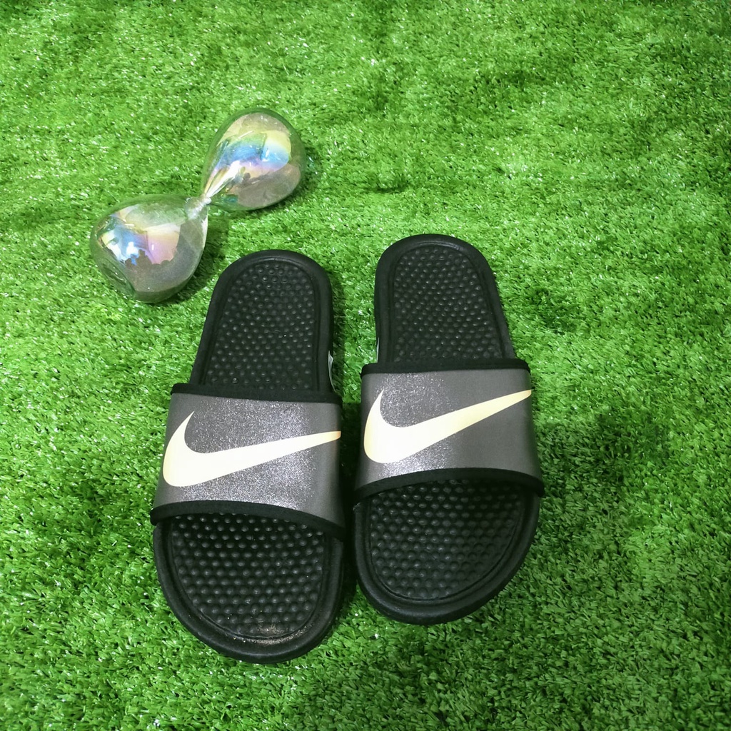 Sandal Slip on Pria Anti Licin Ringan NIKEE BRO