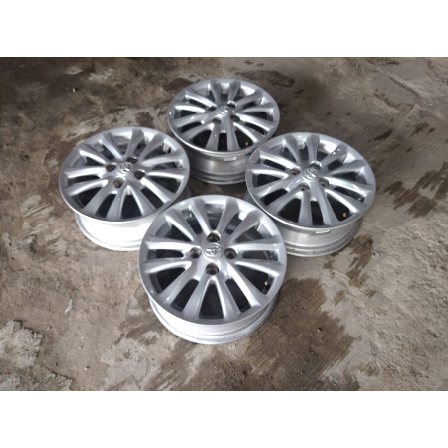 Velg Mobil Bekas Ring 15 Standar Oem ETIOS Lebar 5,5 Lubang 4