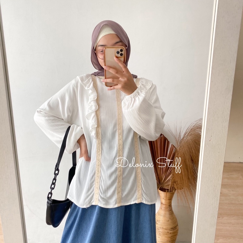 Delonix Lozza Crinkle Blouse Ruffle Raya