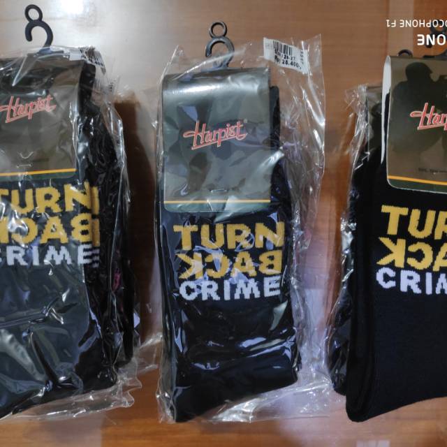 KAOS KAKI TURN BACK CRIME, UKURAN BESAR, TEBAL,  KATUN, AWET, DAN NYAMAN DI PAKAI