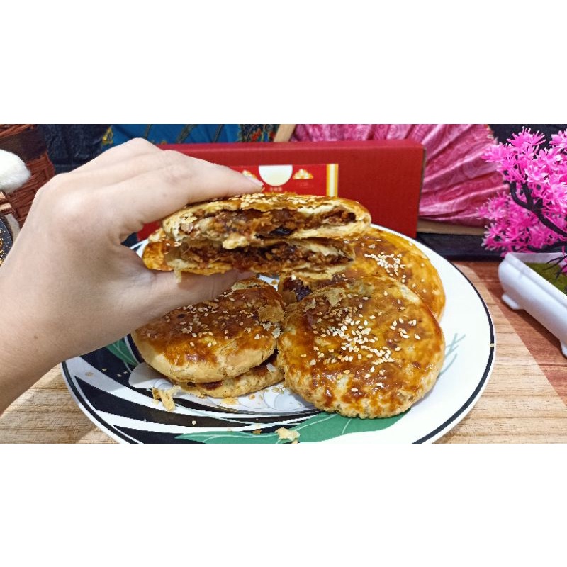 

Lo pho piang wife cake sweet heart cake