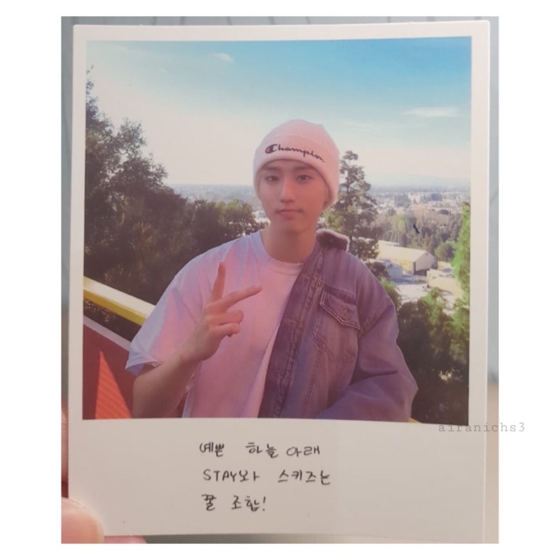 [official] stray kids go live polaroid han - booked