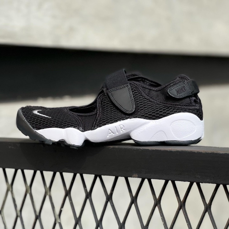 Nike Air Rift Black White