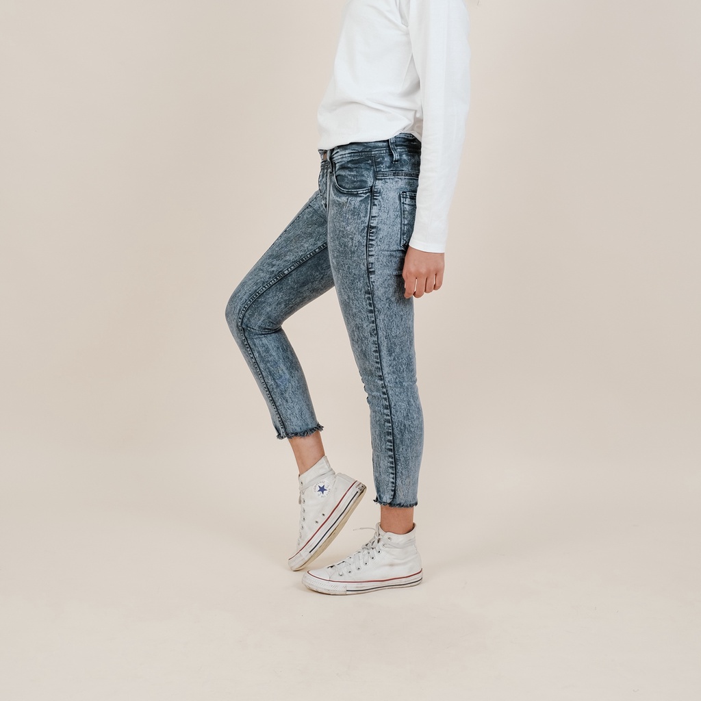 Bunbe - Celana panjang jeans wanita 7/9 snowblack snowblue