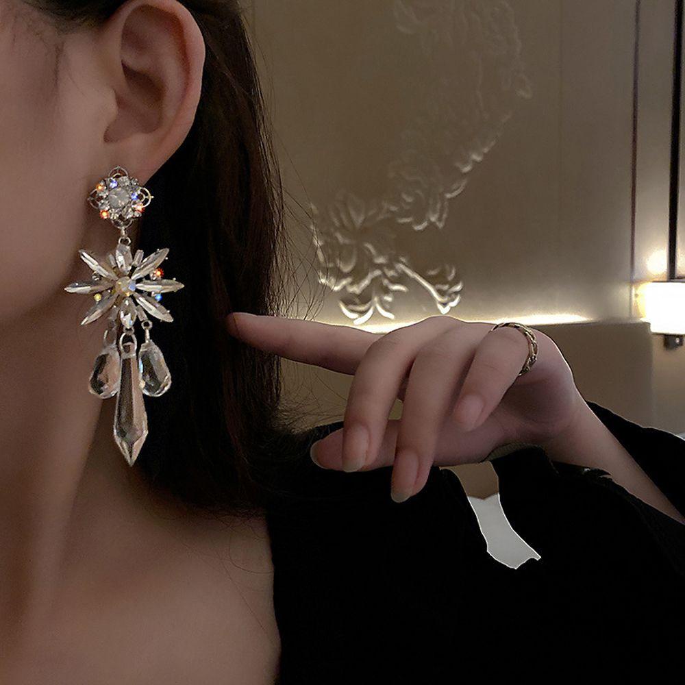 Anting Snowflake Agustina Gadis Salib Fashion Temperamen Gaya Korea Ear Studs