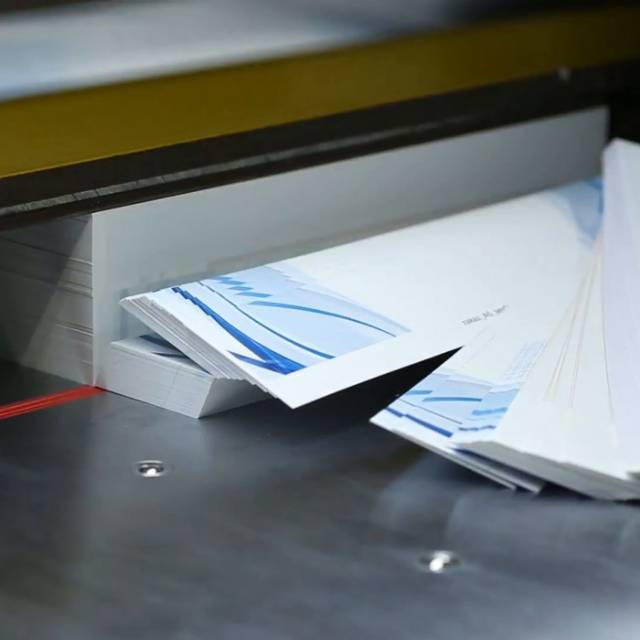 

Custom Potong Kertas