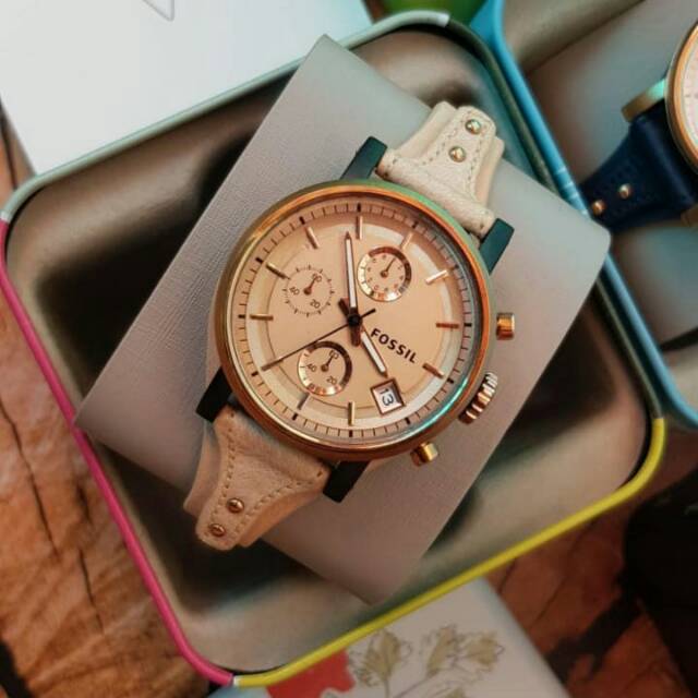 Boyfriend watch es3786 beige leather