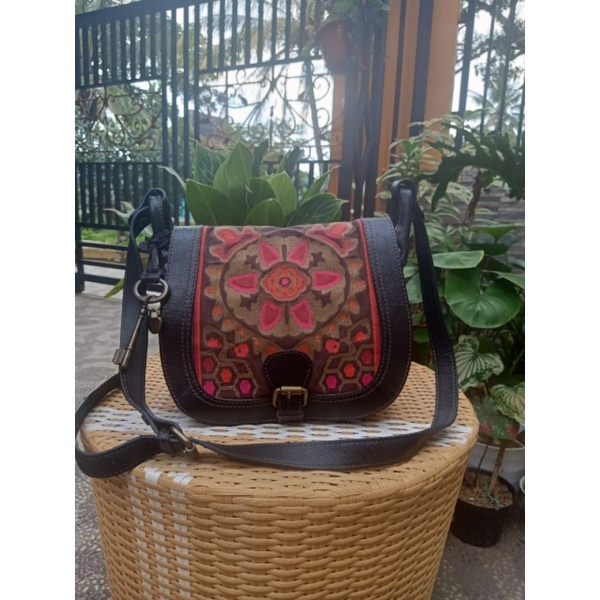 TAS WANITA FOSSIL SLING VRI TAPESTRY