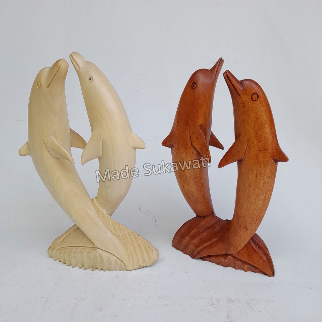 Kerajinan ukiran kayu Patung Dolphin kembar Lumba lumba handmade Bali