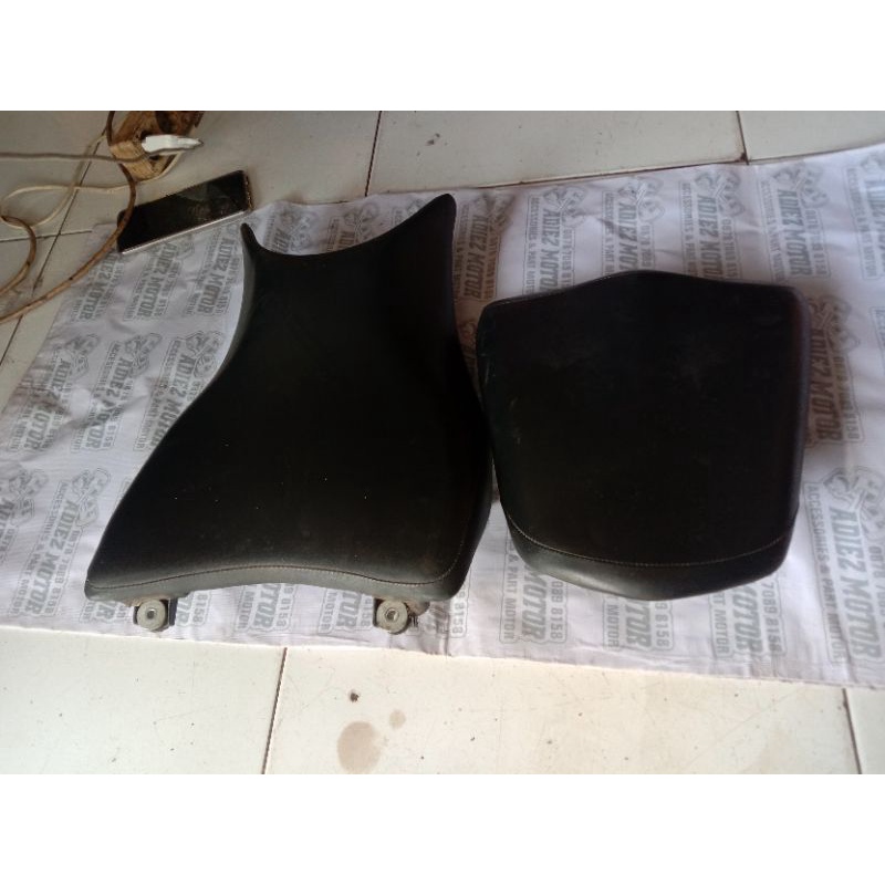Jok depan belakang CBR 150r lokal