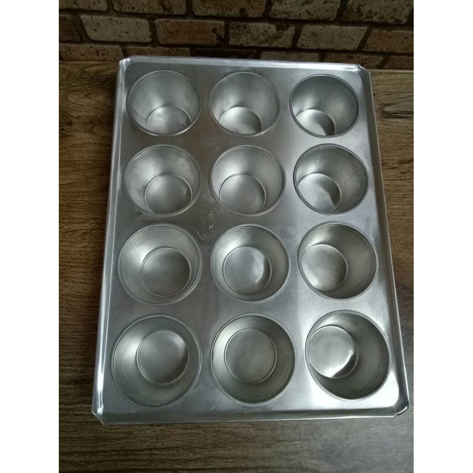 LOYANG / CETAKAN KUE CUP CAKE/MUFFIN ALUMUNIUM LUBANG 12 - LYCCB12 terlaris