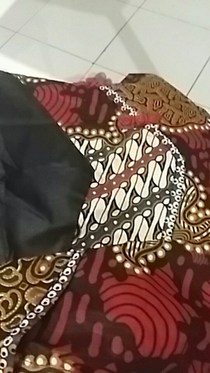 Batik Wanita Atasan Blouse Modern Trendy Warna Hitam Kombinasi Merah By Batik Dua Putri Collection