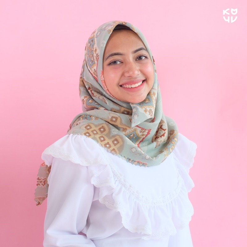 Hijab Segiempat Wonderland Lasercut