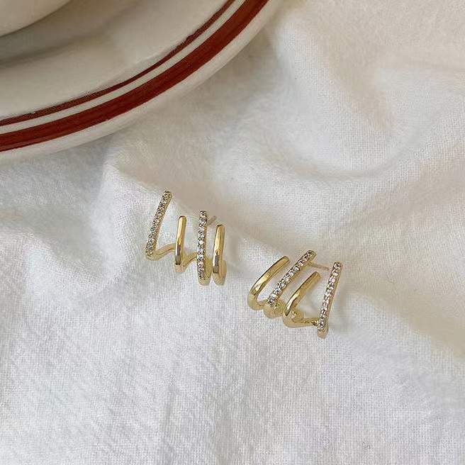 Anting Tusuk Model Berlian Imitasi Untuk Wanita