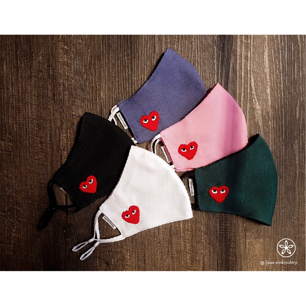 Masker Kain 3 Ply Sulam / Bordir Tangan CDG Play COMME DES GARCONS PLAY Unik Keren Hitam Putih