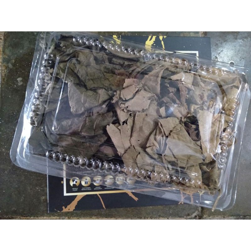 Teh jati Belanda dan daun ungu