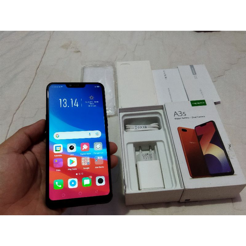 OPPO A3S RAM 4GB / 64GB 4G LTE Duos Layar Poni 6,2in FaceLock Mulus