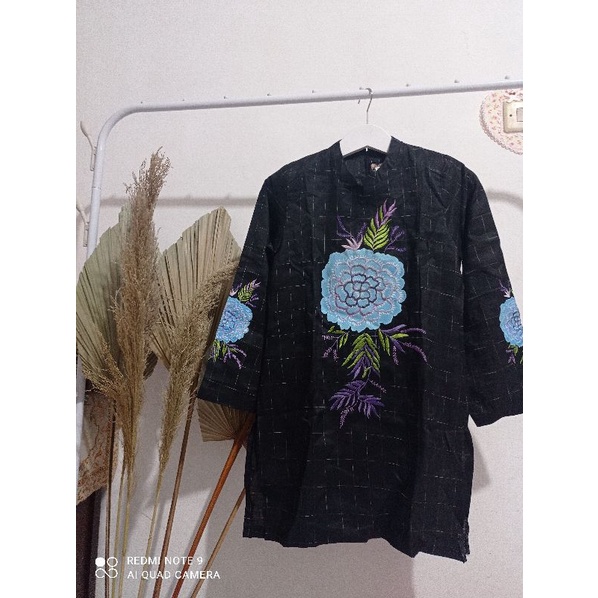 BLUS DE'ALMO HITAM BUNGA