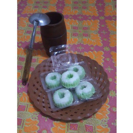 

PUTERI AYU / KUE BASAH PREMIUM (Isi 5 pcs)