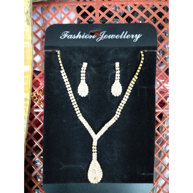 kalung simpel Y oval-Kalung Pesta-Kalung Pengatin