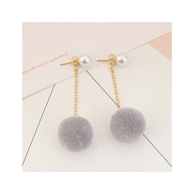 Anting Pom Pom Juntai 6 Warna