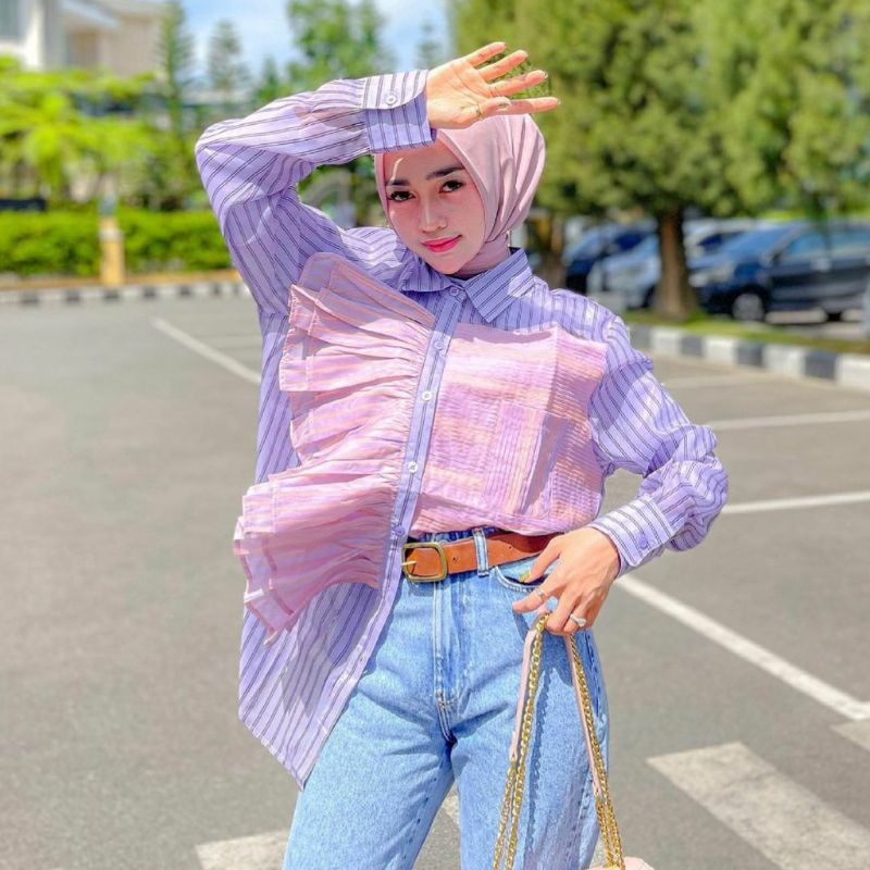 MDLV ~ 2120 Carilyn Ruffle Shirt Kemeja Korea Style Kemeja Ruffle Pink Lilac Kemeja Garis Lilac Kemeja Terbaru Kemeja Premium Fashion Import