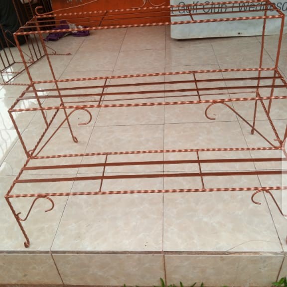 Rak Tanaman - Rak Besi Tanaman Hias 3 Susun