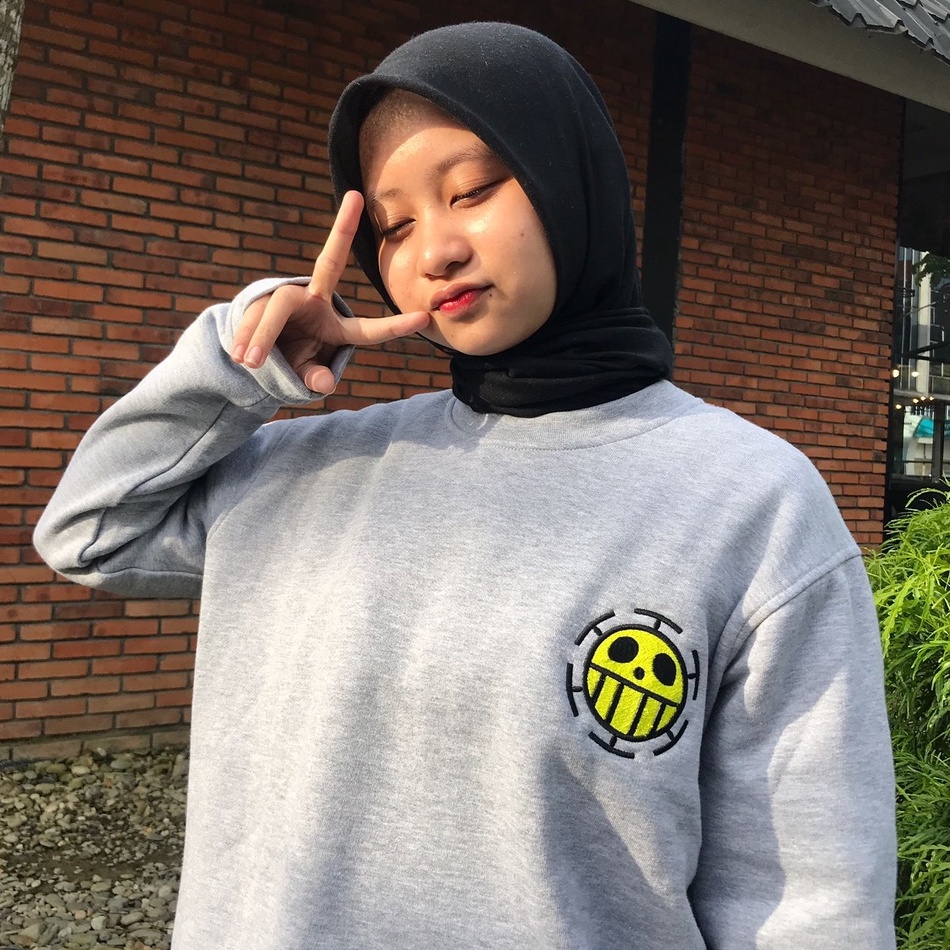 Crewneck Embroidery Trafalgar Law Logo Grey Anime Manga One Piece Premium Unisex