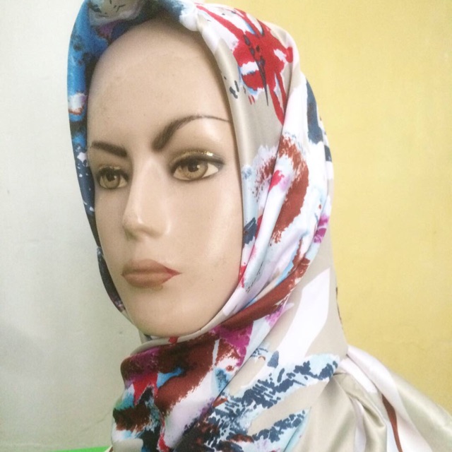 Hijab satin motif