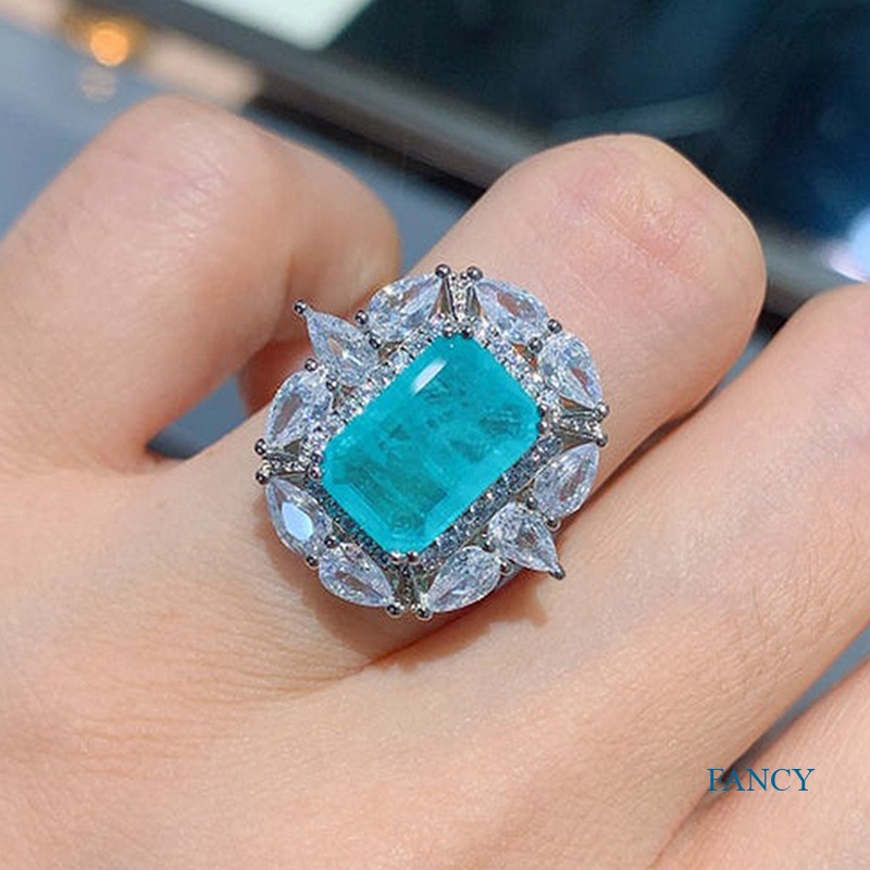 Cincin Wanita Hias Batu Biru Bahan Cubic Zirconia Warna Silver Untuk Pernikahan