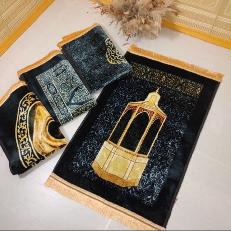 sajadah kiswah busa tebal hitam rumbay gold anti slip Bahan bulu okuran 70X110