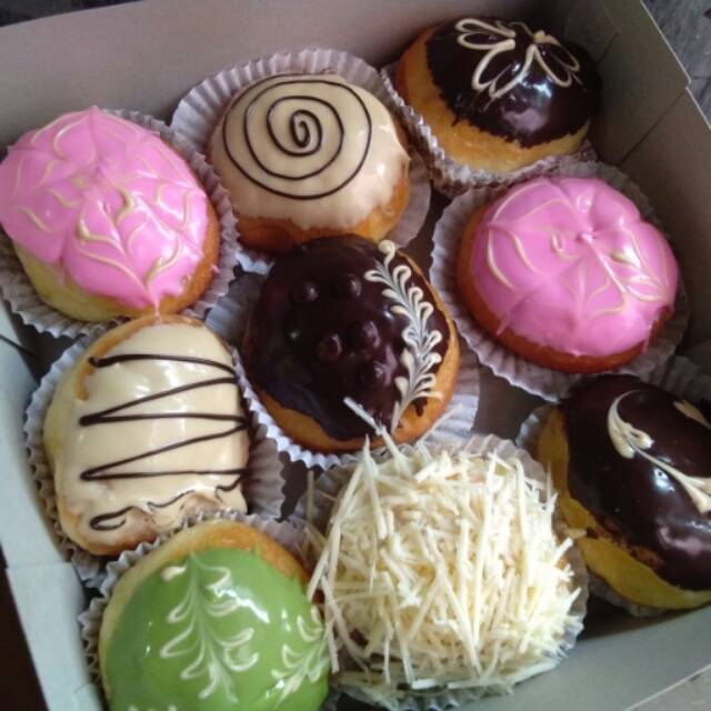 

Donat isi coklat lumer aneka toping