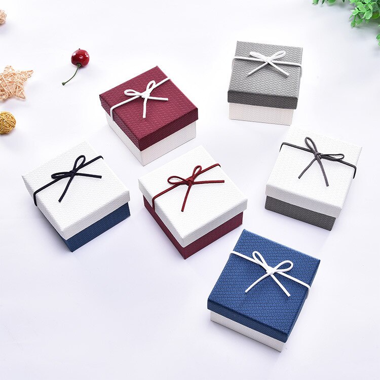 Gift Box Kotak Cincin Gelang Hadiah Valentine Ulang Tahun