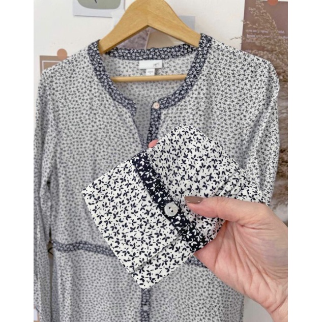 J jill white floral trimmed long sleeve blouse