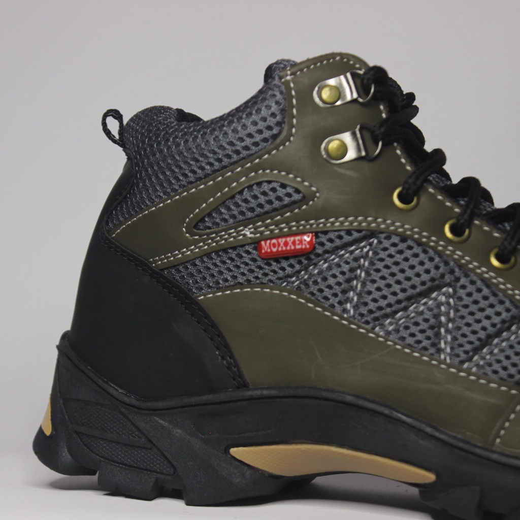 Sepatu Pria Original 100% Pria boots Original Kasual Casual Boots kulit hiking Gunung - B01