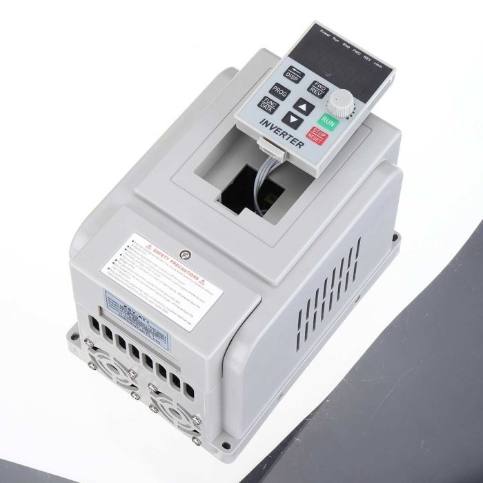 3 Phase Inverter VFD Frequency Motor Drive Speed Controller 2.2KW 3HP